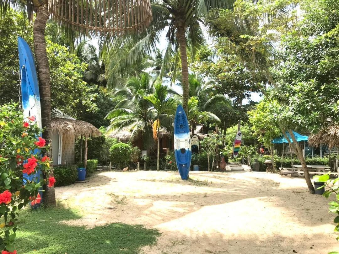 Mook Montra Resort Sea Front Ko Mook Bagian luar foto