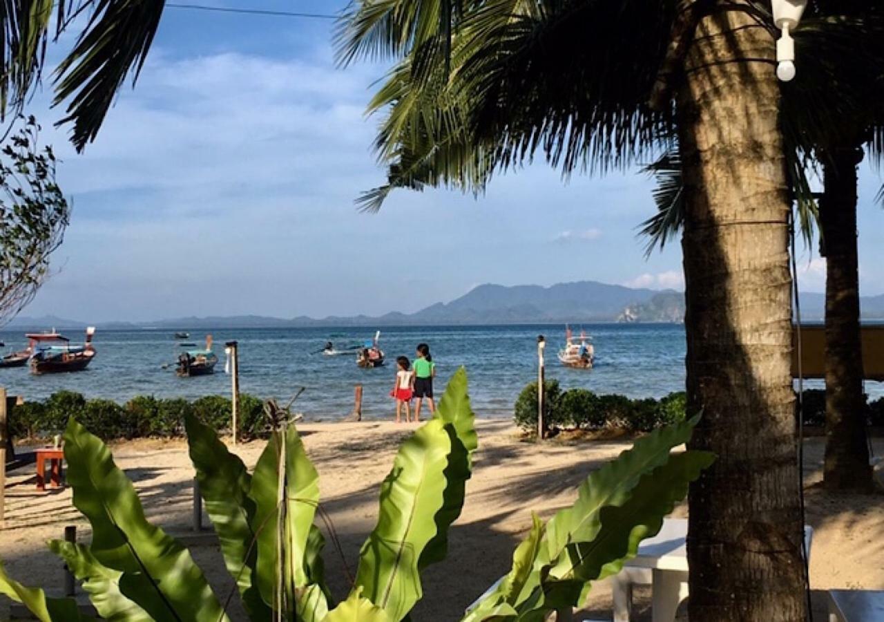 Mook Montra Resort Sea Front Ko Mook Bagian luar foto