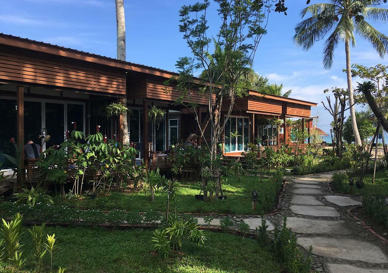 Mook Montra Resort Sea Front Ko Mook Bagian luar foto