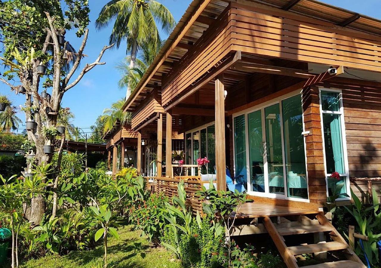 Mook Montra Resort Sea Front Ko Mook Bagian luar foto